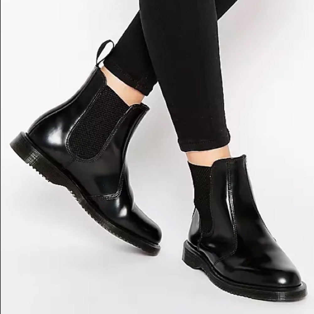 Dr. Martens Flora Chelsea Boot JY004 Women’s 9 Black